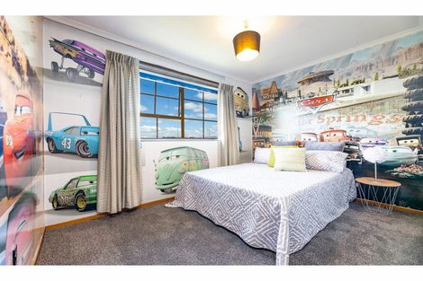 Photo of property in 17a Sonning Place, Redwood, Christchurch, 8051