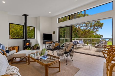 Photo of property in 1 Spray Crescent, Leigh, 0985