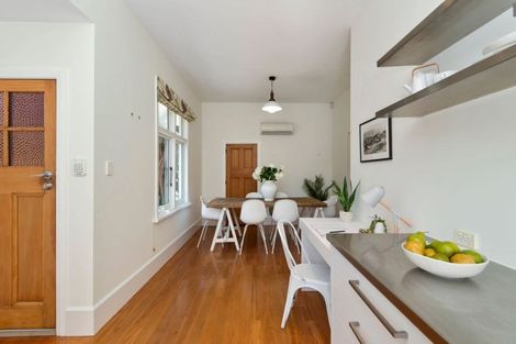 Photo of property in 96 Dyers Pass Road, Cashmere, Christchurch, 8022