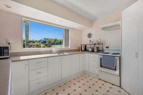 Photo of property in 5 Dudley Crescent, Cable Bay, 0420