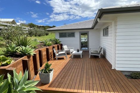 Photo of property in 1 Ngaio Close, Mangawhai, 0505