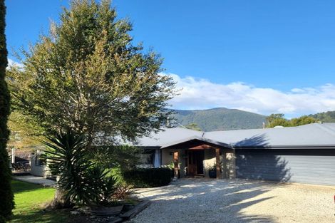 Photo of property in 8 The Anchorage, Waikawa, Picton, 7220