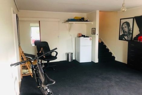 Photo of property in 5 Chilton Drive, Paraparaumu, 5032