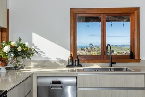 Photo of property in 110 Avery Road, Eskdale, Napier, 4182