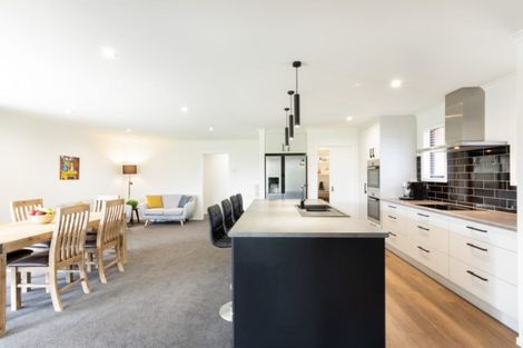 Photo of property in 37 Mike Smith Drive, Cambridge, 3434