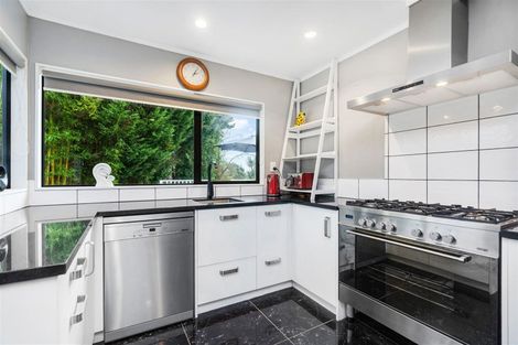 Photo of property in 52 Onerahi Road, Onerahi, Whangarei, 0110