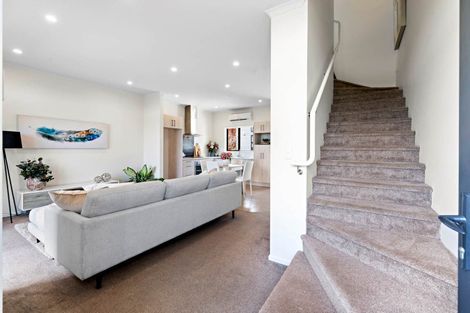 Photo of property in 12 Fermi Lane, Papakura, 2110
