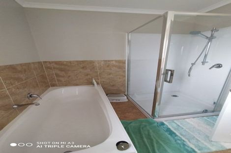 Photo of property in 12 Tavua Lane, Ranui, Auckland, 0612
