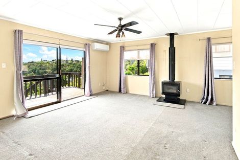 Photo of property in 34 Raumati Crescent, Onerahi, Whangarei, 0110