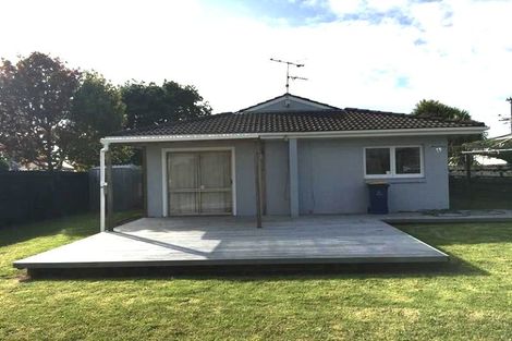 Photo of property in 2/318 Royal Road, Massey, Auckland, 0614