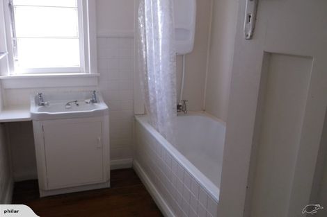 Photo of property in 6 Maratahu Street, Westown, New Plymouth, 4310