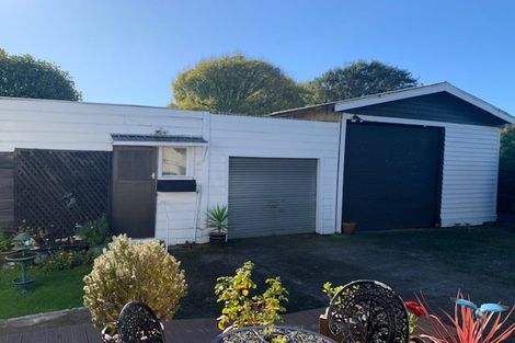 Photo of property in 1 Allardice Street, Dannevirke, 4930