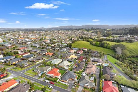 Photo of property in 9 Fleetwood Drive, Henderson, Auckland, 0612