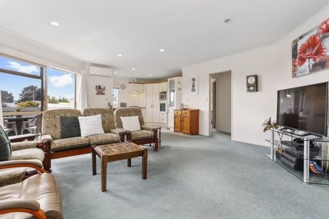 Photo of property in 35 Elan Place, Stanmore Bay, Whangaparaoa, 0932