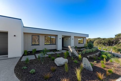 Photo of property in 42 Anderson Park Drive, Waikanae, 5036
