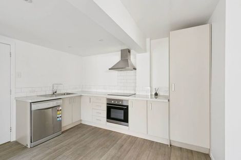 Photo of property in 32 Lynda Avenue, Paparangi, Wellington, 6037