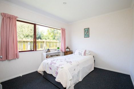 Photo of property in 8 Harris Place, Ngatea, 3503