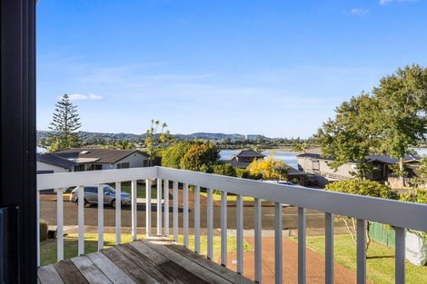 Photo of property in 28 Maori Hut Road, Red Beach, 0932