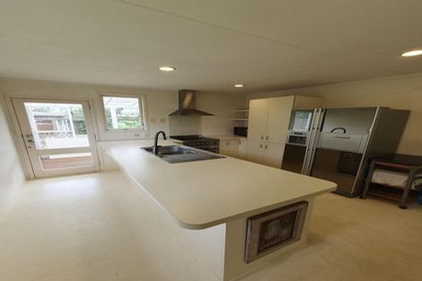 Photo of property in 28 Stanley Avenue, Milford, Auckland, 0620
