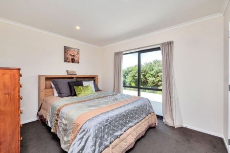 Photo of property in 41 Omana Avenue, Shelly Beach, Helensville, 0874