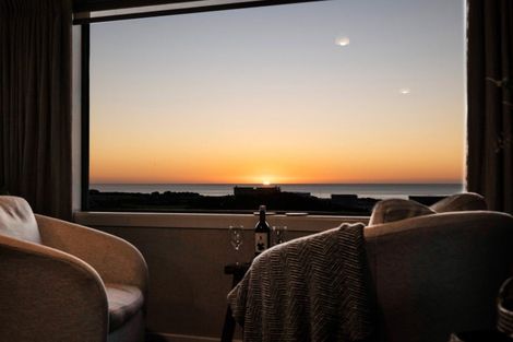 Photo of property in 24 Darwin Crescent, Spotswood, New Plymouth, 4310