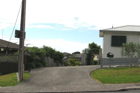 Photo of property in 1/1003 Beach Road, Torbay, Auckland, 0630