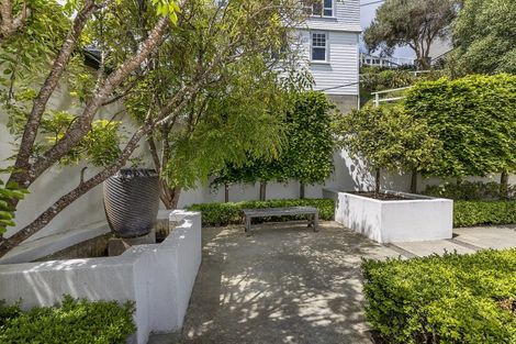 Photo of property in 29a Grass Street, Roseneath, Wellington, 6011