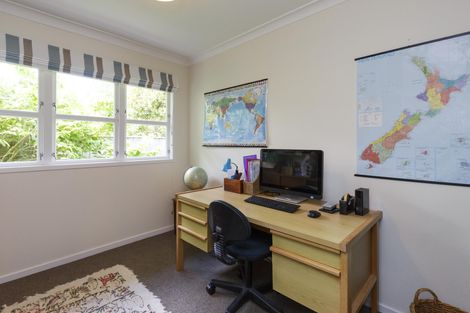 Photo of property in 2 Williams Terrace, Fitzherbert, Palmerston North, 4410