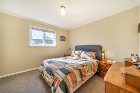 Photo of property in 35 Royal Street, Upper Hutt Central, Upper Hutt, 5018