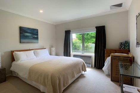 Photo of property in 2 Pearl Lane, Arrowtown, 9302