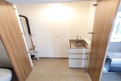 Photo of property in 94 Cambridge Terrace, Waterloo, Lower Hutt, 5011