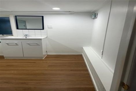 Photo of property in 209a Sturges Road, Henderson, Auckland, 0612