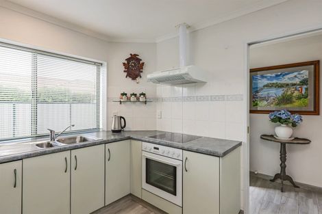 Photo of property in 3 Aintree Place, Taradale, Napier, 4112