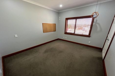 Photo of property in 70 Parnell Heights, Kelvin Grove, Palmerston North, 4414