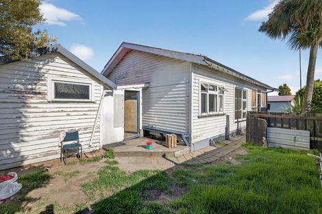 Photo of property in 186 Wainoni Road, Avondale, Christchurch, 8061