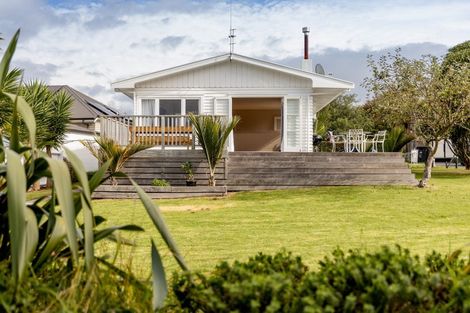 Photo of property in 23 Karaka Road, Otumoetai, Tauranga, 3110