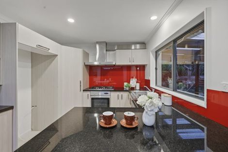 Photo of property in 35 Peninsula Road, Mangere, Auckland, 2022