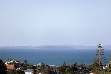 Photo of property in 33 Scott Road, Stanmore Bay, Whangaparaoa, 0932