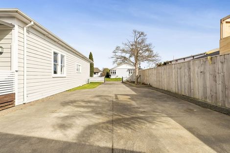 Photo of property in 17 Perrin Place, Kelvin Grove, Palmerston North, 4414