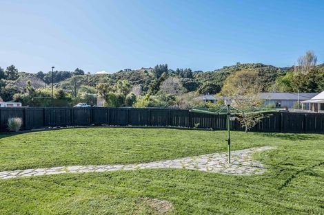Photo of property in 12 Kew Grove, Raumati Beach, Paraparaumu, 5032