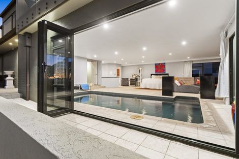 Photo of property in 14 The Parade, Bucklands Beach, Auckland, 2012