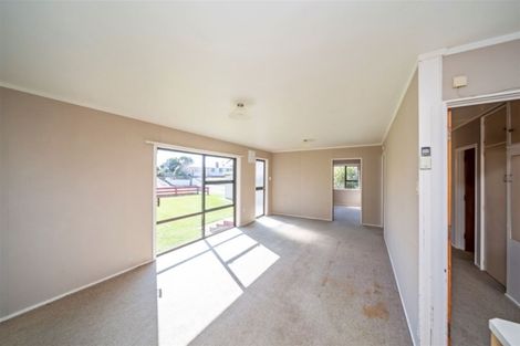 Photo of property in 12 Caplen Street, Hawera, 4610
