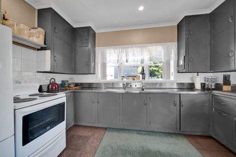 Photo of property in 39a Breakwater Road, Moturoa, New Plymouth, 4310