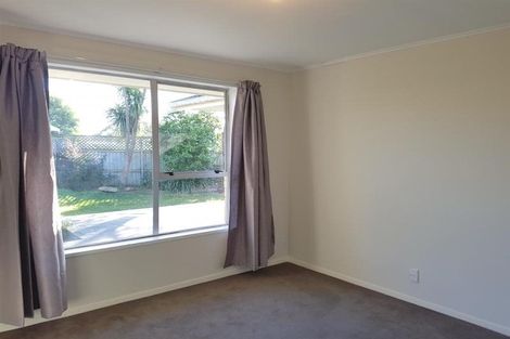 Photo of property in 4 Bolero Place, Parklands, Christchurch, 8083