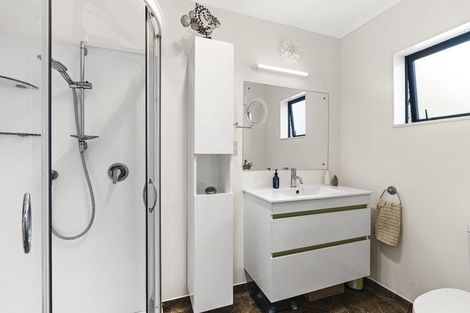 Photo of property in 45d Paynters Avenue, Strandon, New Plymouth, 4312