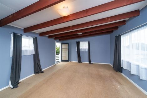 Photo of property in 10 Potaka Street, Marton, 4710