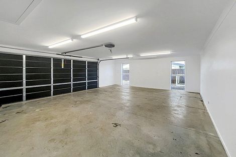 Photo of property in 111 Johnstone Drive, Fitzherbert, Palmerston North, 4410