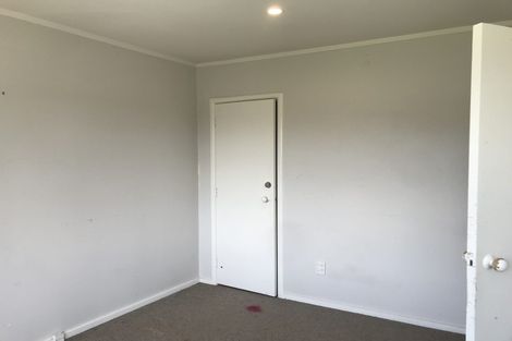 Photo of property in 1/4 Shakespeare Road, Milford, Auckland, 0620