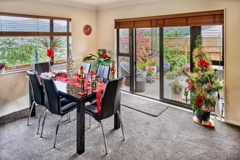 Photo of property in 38 Speldhurst Grove, Stokes Valley, Lower Hutt, 5019