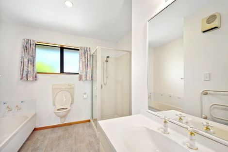 Photo of property in 2 Ngaio Street, Saint Martins, Christchurch, 8022